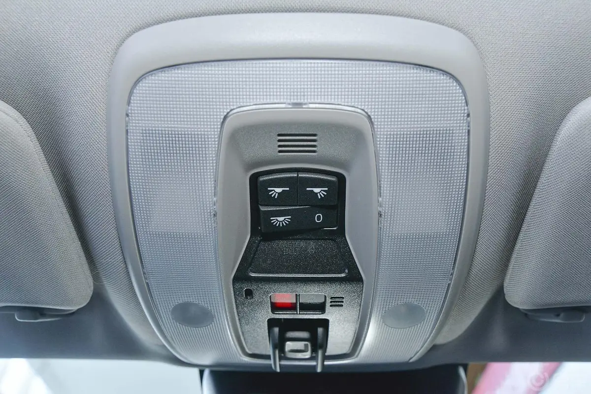 沃尔沃V60T5 智雅版前排车顶中央控制区
