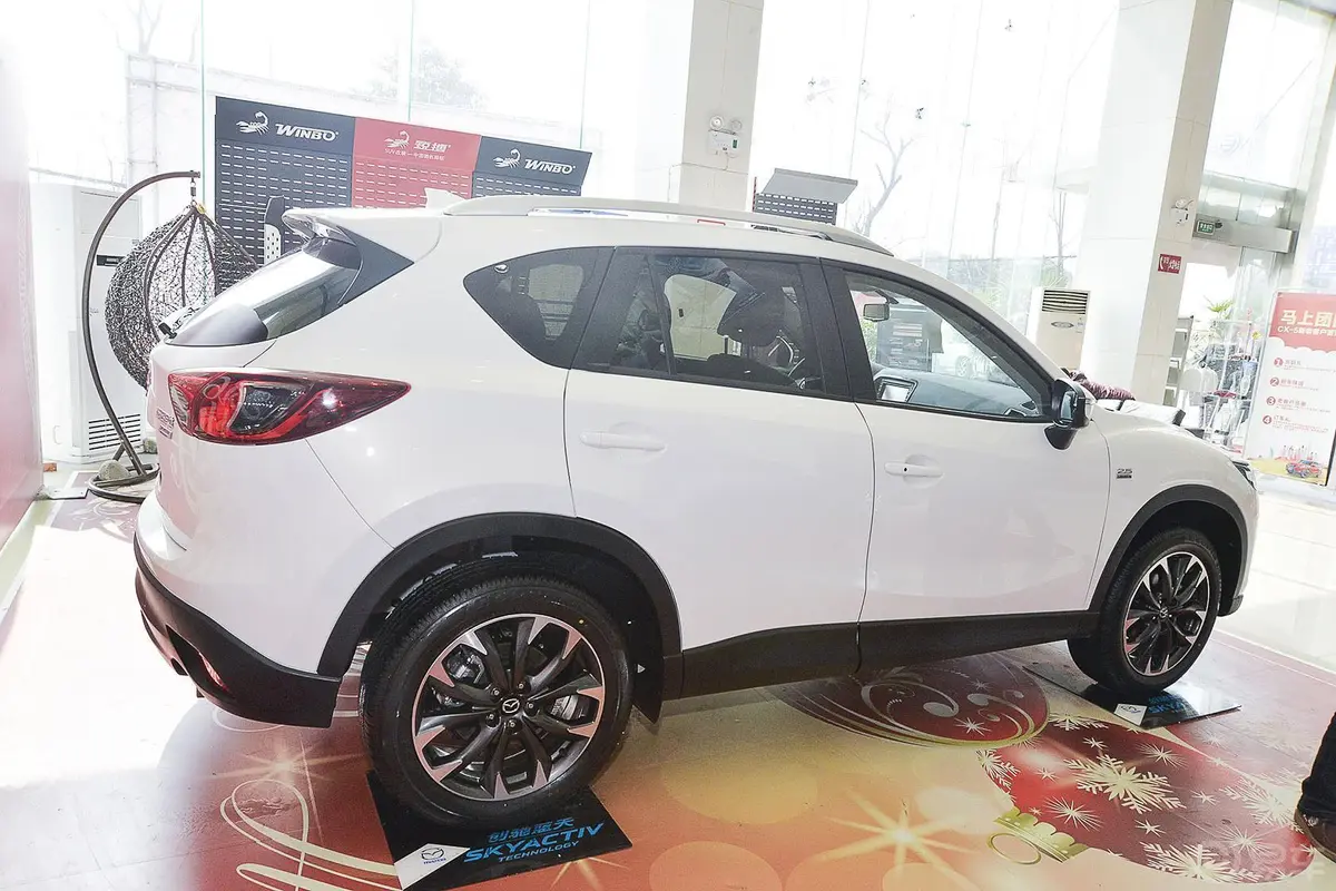 马自达CX-52.5L 手自一体 四驱 尊贵版外观