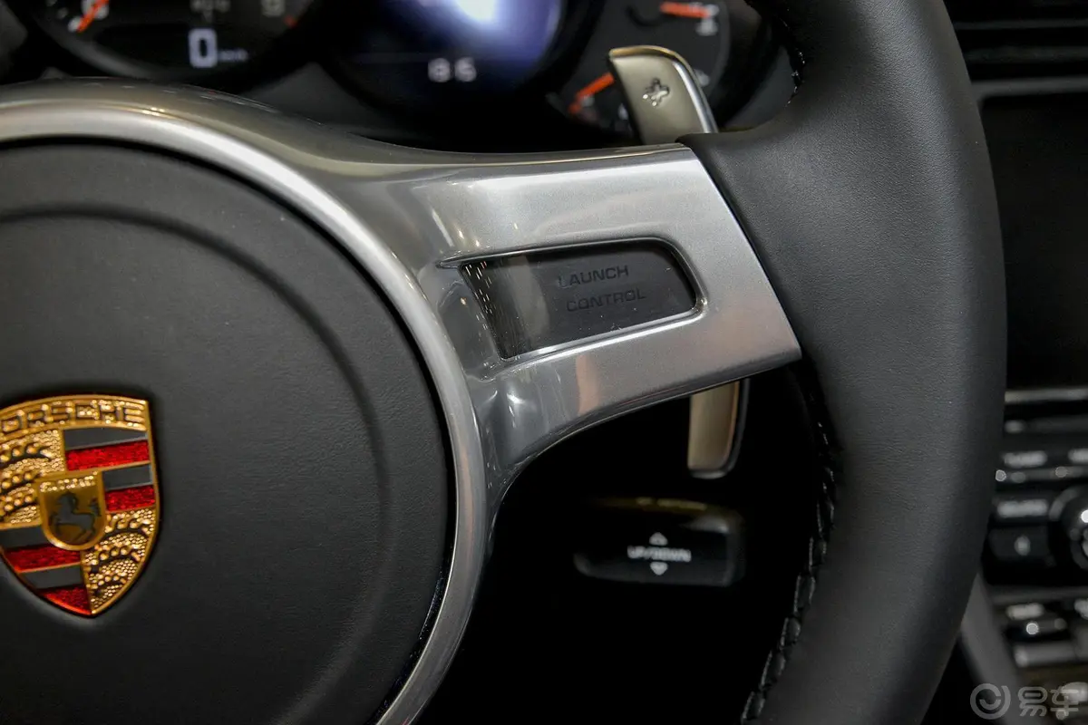 保时捷911Carrera Cabriolet 3.4L Style Edition方向盘功能键（右）