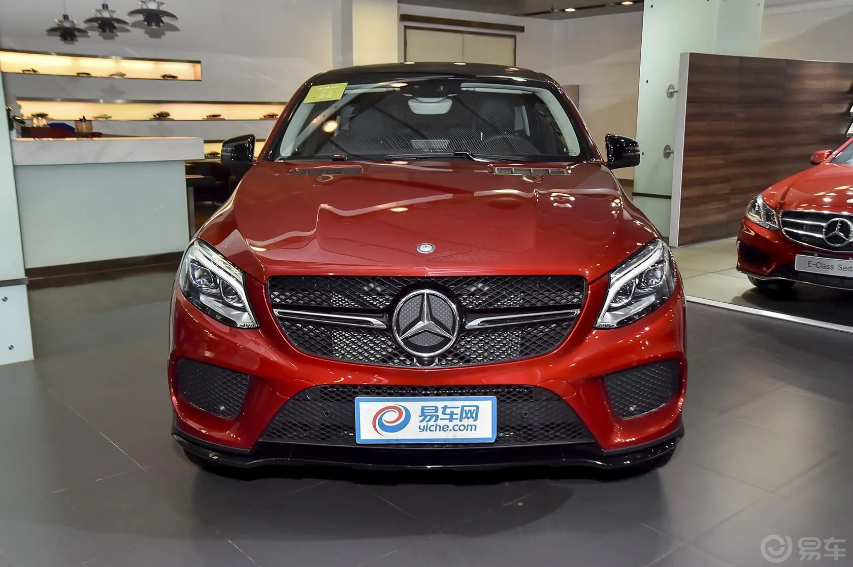 奔驰GLE轿跑GLE 450 AMG 4MATIC 运动SUV正前水平