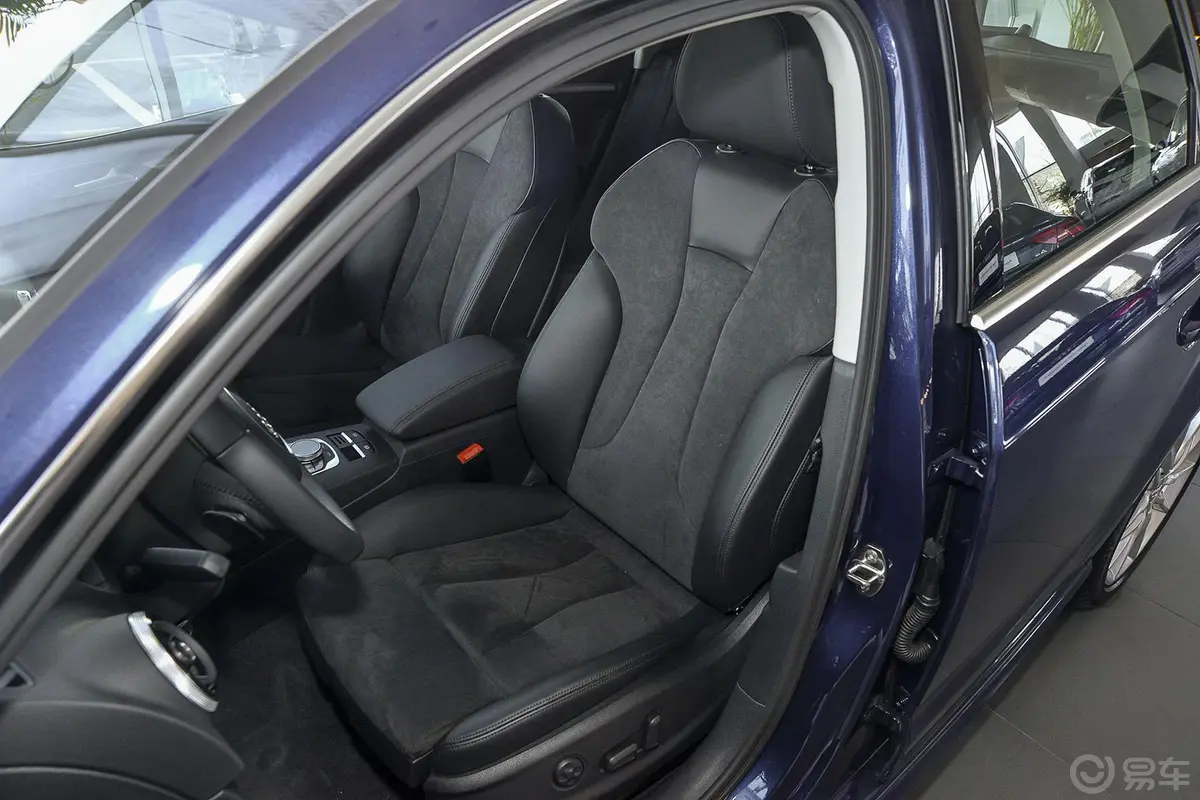 奥迪A3 插电混动(进口)Sportback e-tron 运动型驾驶员座椅