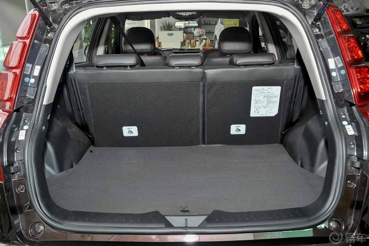 吉利GX7经典版 1.8L 手动  精英型 国Ⅴ行李箱空间