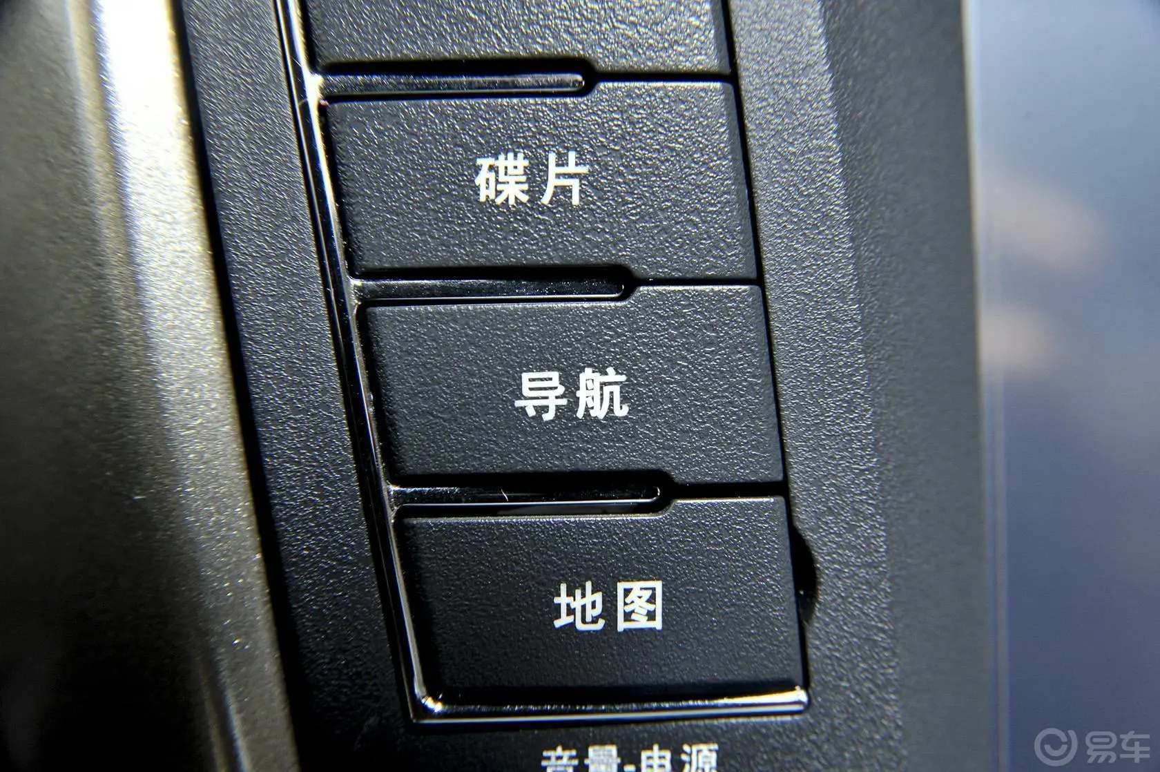 吉利GX7经典版 1.8L 手动  精英型 国Ⅴ内饰