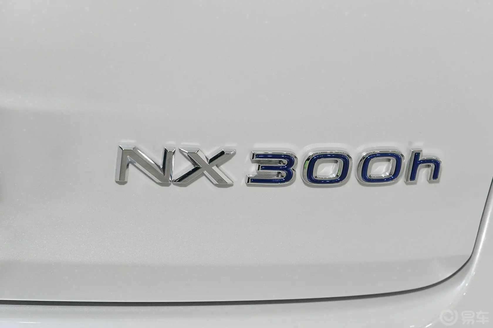 雷克萨斯NX300h 锋尚版尾标