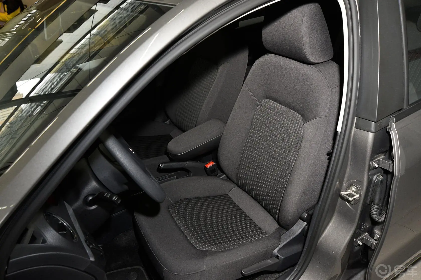 捷达1.6L 手动舒适型驾驶员座椅