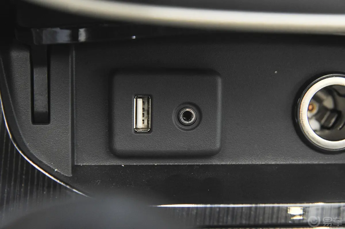 威朗三厢 15S 自动 领先型USB接口