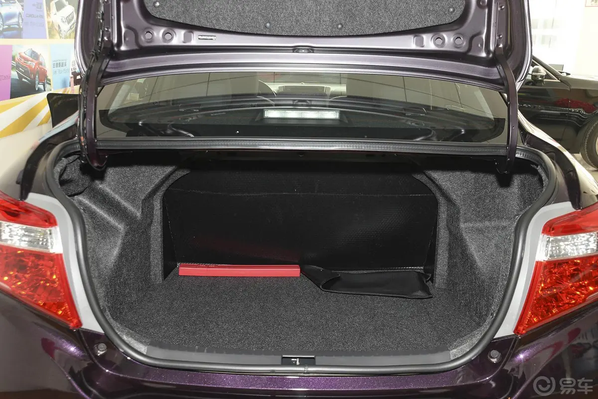 威驰1.5L 自动 智臻版行李箱空间