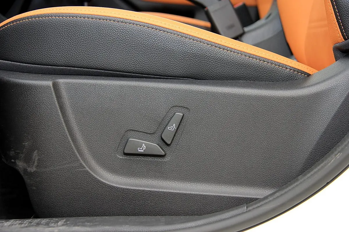 威旺S50欢动版 1.5T 手动 舒适版座椅调节键