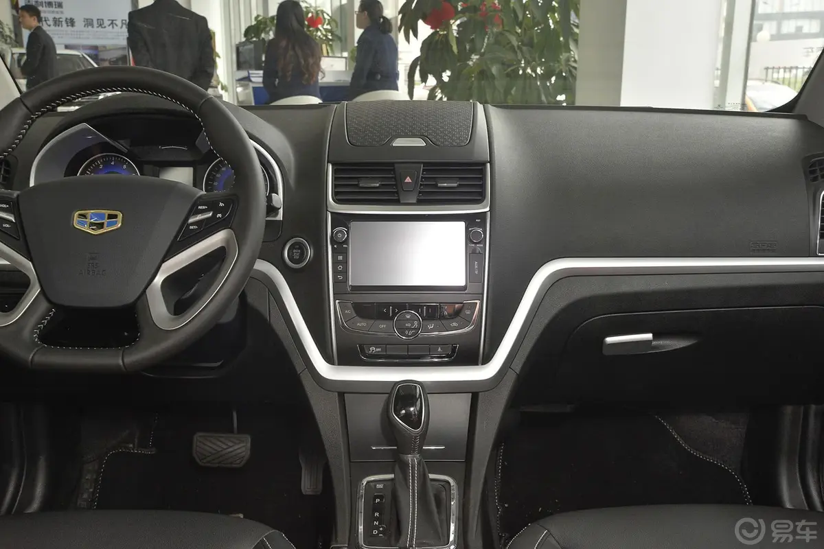 帝豪RS 1.5L CVT 向上版中控台整体