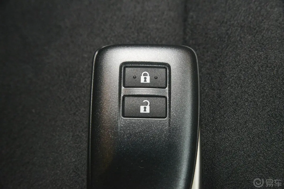 雷克萨斯RX300 两驱 精英版 国V钥匙