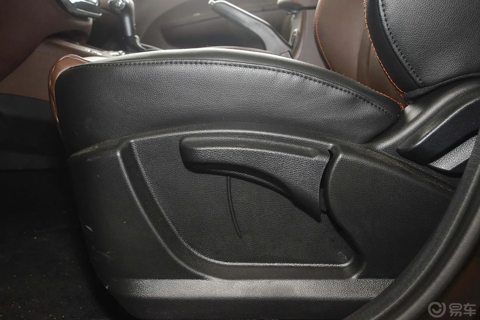 景逸X51.6L CVT 尊享型座椅调节键