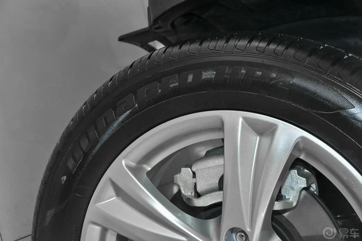 奔腾X802.0L 手动 豪华型轮胎规格
