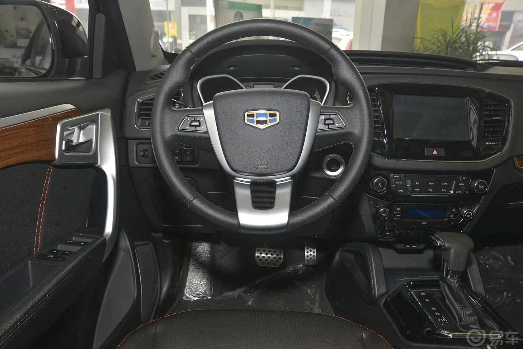 吉利GX7运动版 2.0L 自动 豪华型升级版驾驶位区域