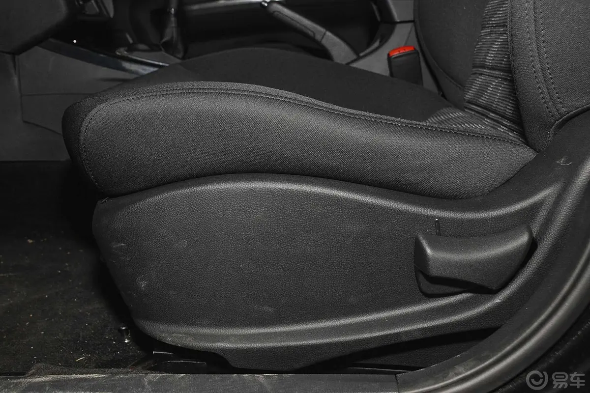 景逸S501.5L 手动 豪华型座椅调节键