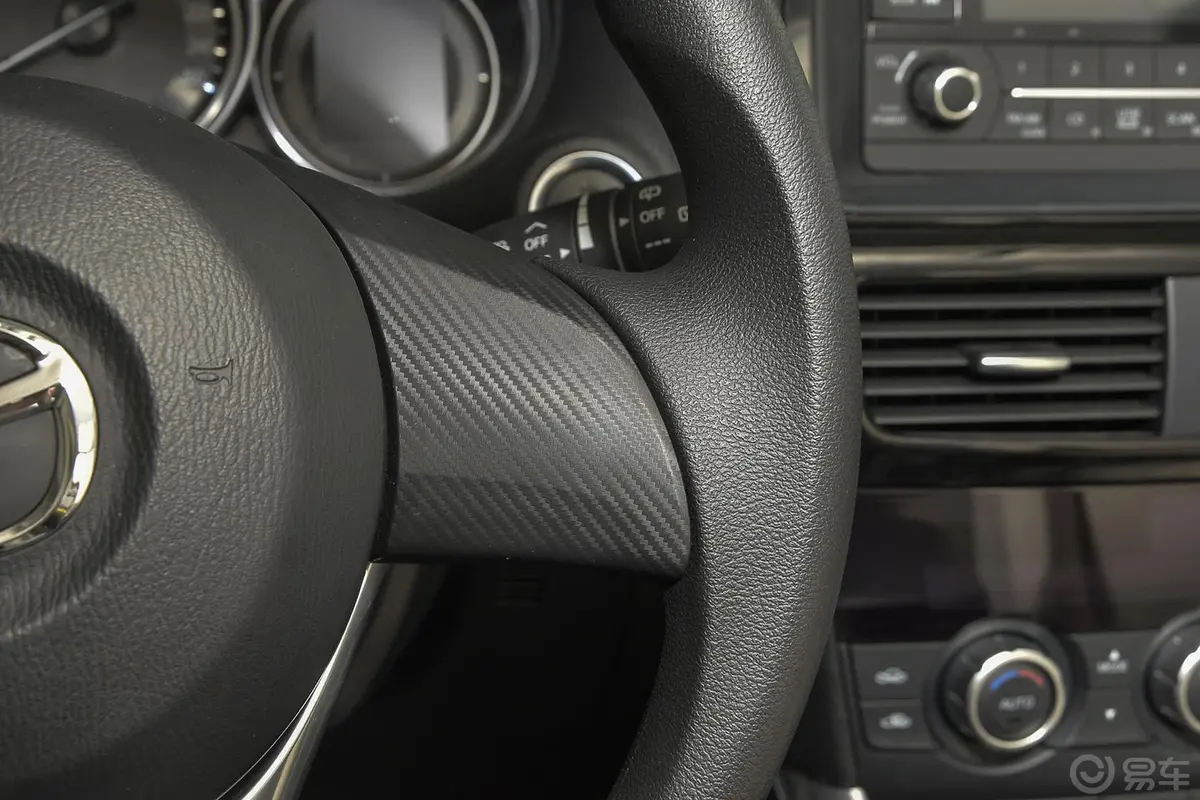 马自达CX-52.0L 手动 两驱 舒适版方向盘功能键（右）