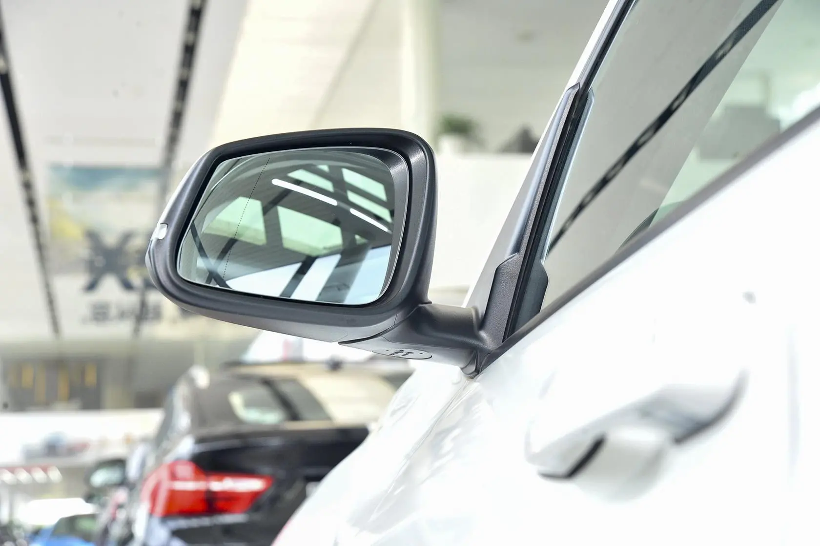 宝马X1sDrive18i X设计套装后视镜镜面（后）