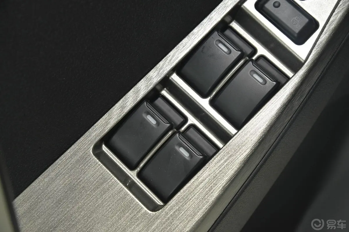 吉利GX7运动版 2.0L 手动 精英型车窗升降键