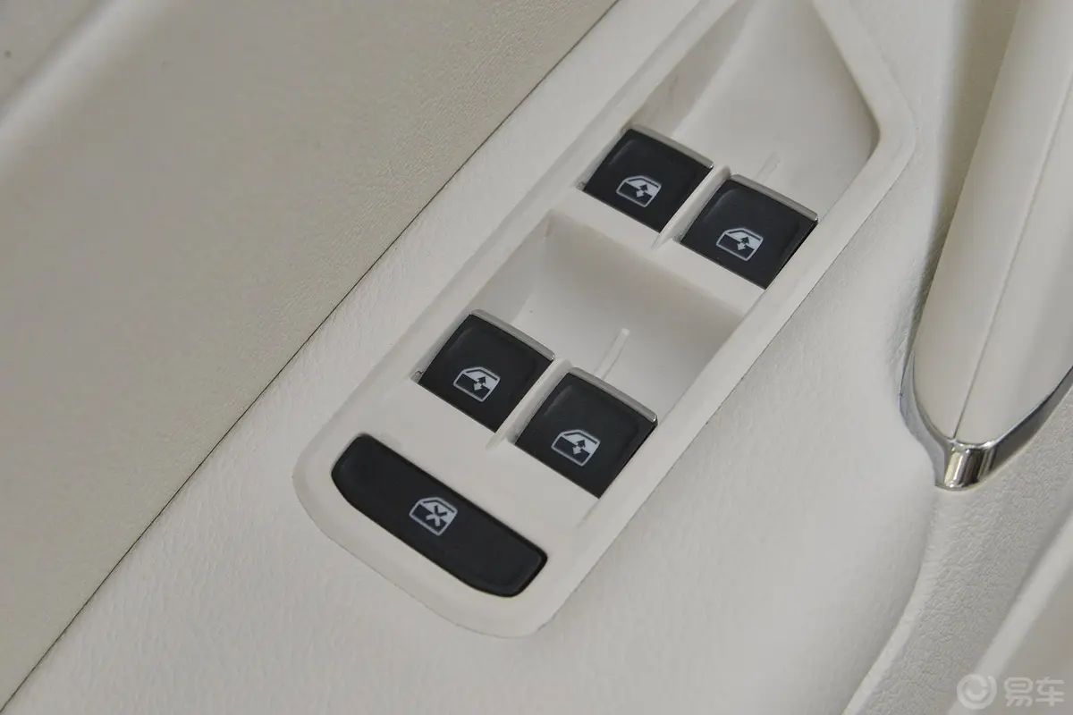 帕萨特380TSI DSG御尊版车窗升降键