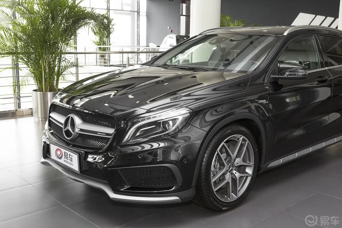 奔驰GLA AMGGLA 45 AMG 4MATIC车头局部