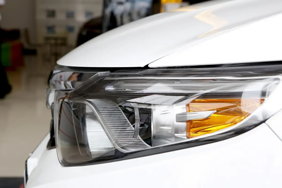 东南DX72.0T 手动 运动版 豪华型外观