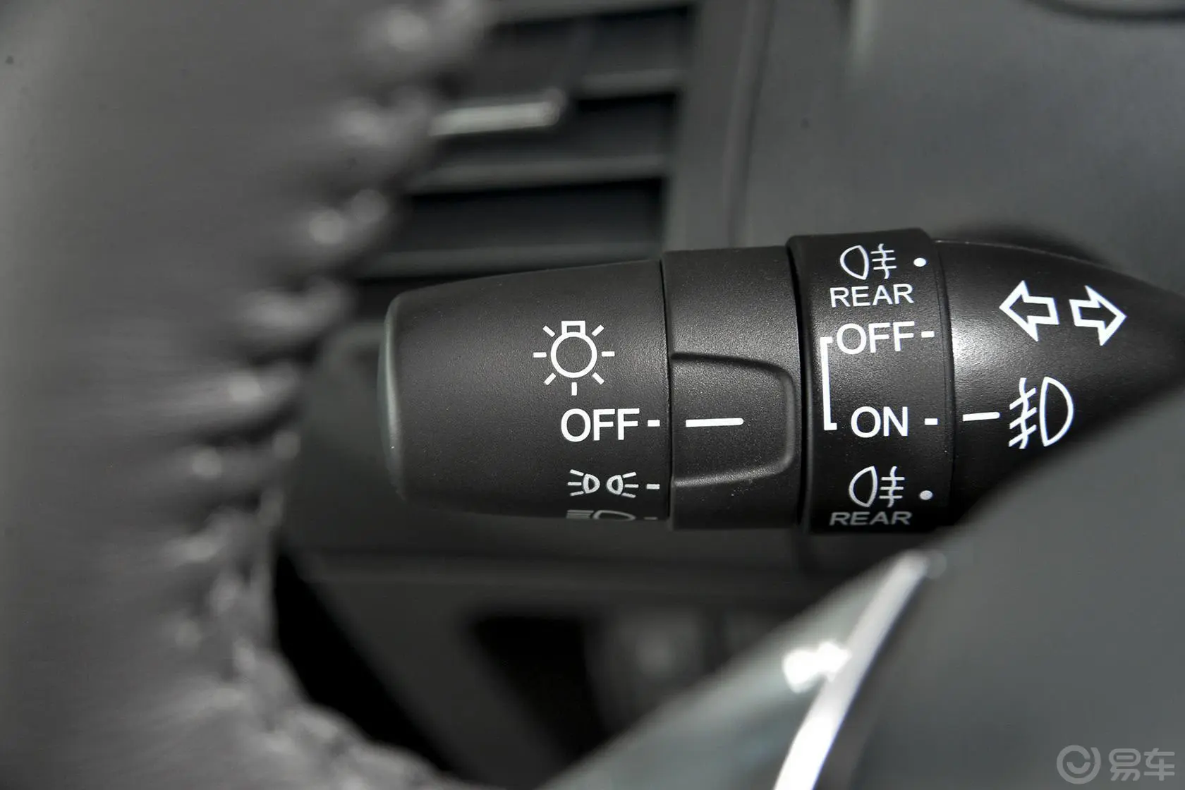 优6 SUV1.8T 自动 时尚升级型大灯远近光调节柄