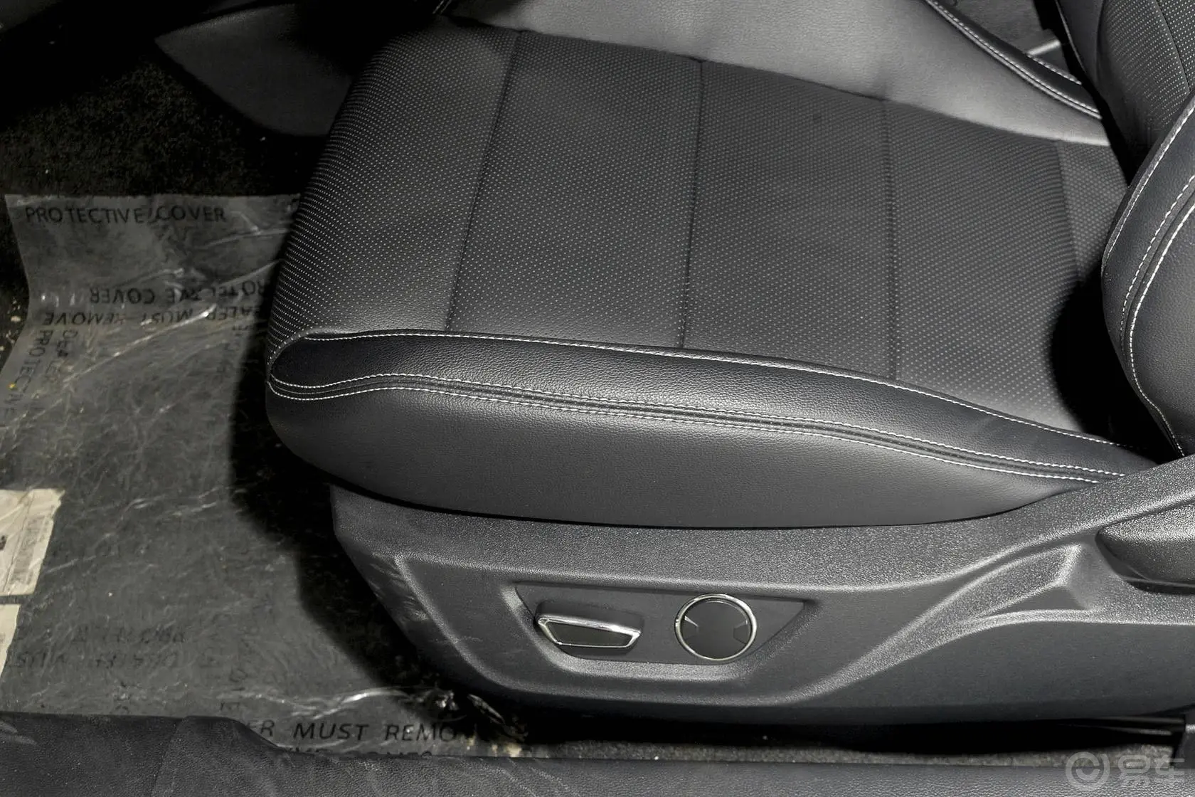 Mustang2.3L 手自一体 性能版座椅调节键