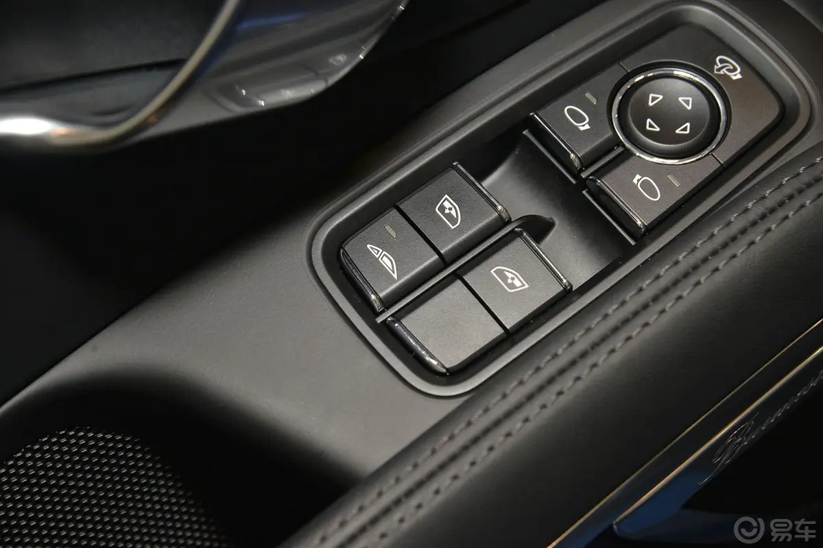 保时捷911Turbo S Cabriolet 3.8T车窗升降键