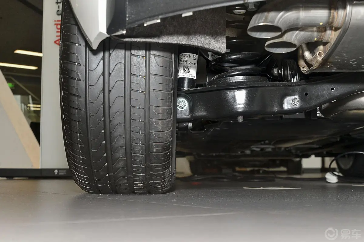 奥迪A3 插电混动(进口)Sportback e-tron 舒适型轮胎花纹