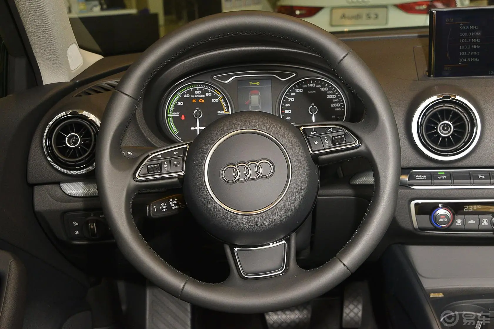 奥迪A3 插电混动(进口)Sportback e-tron 舒适型方向盘
