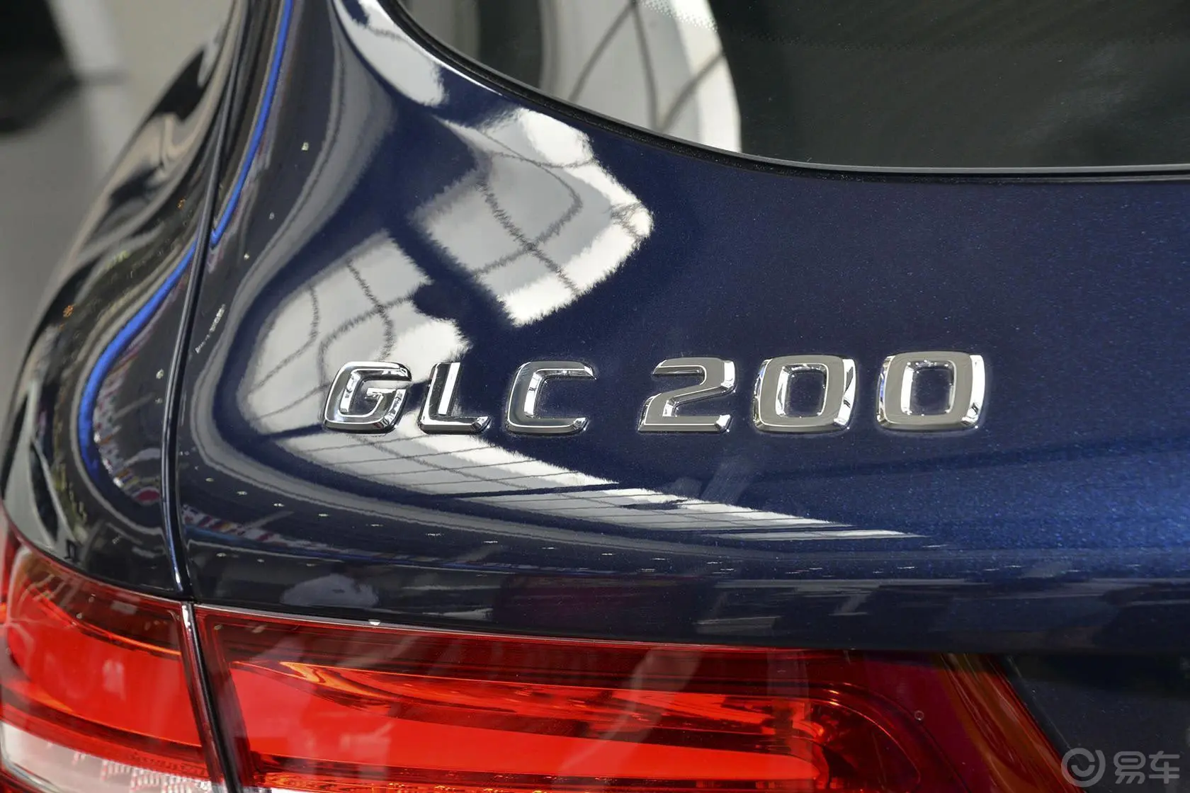 奔驰GLCGLC200尾标