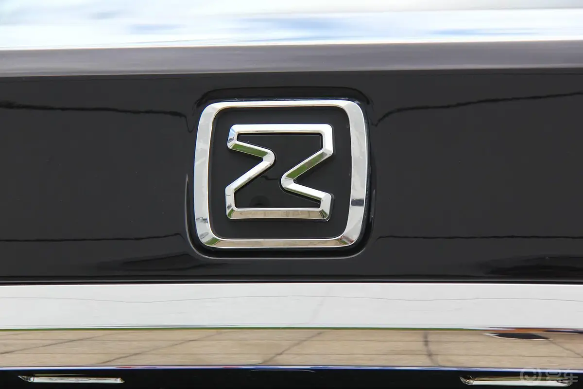 众泰Z5001.5T CVT 精英型外观