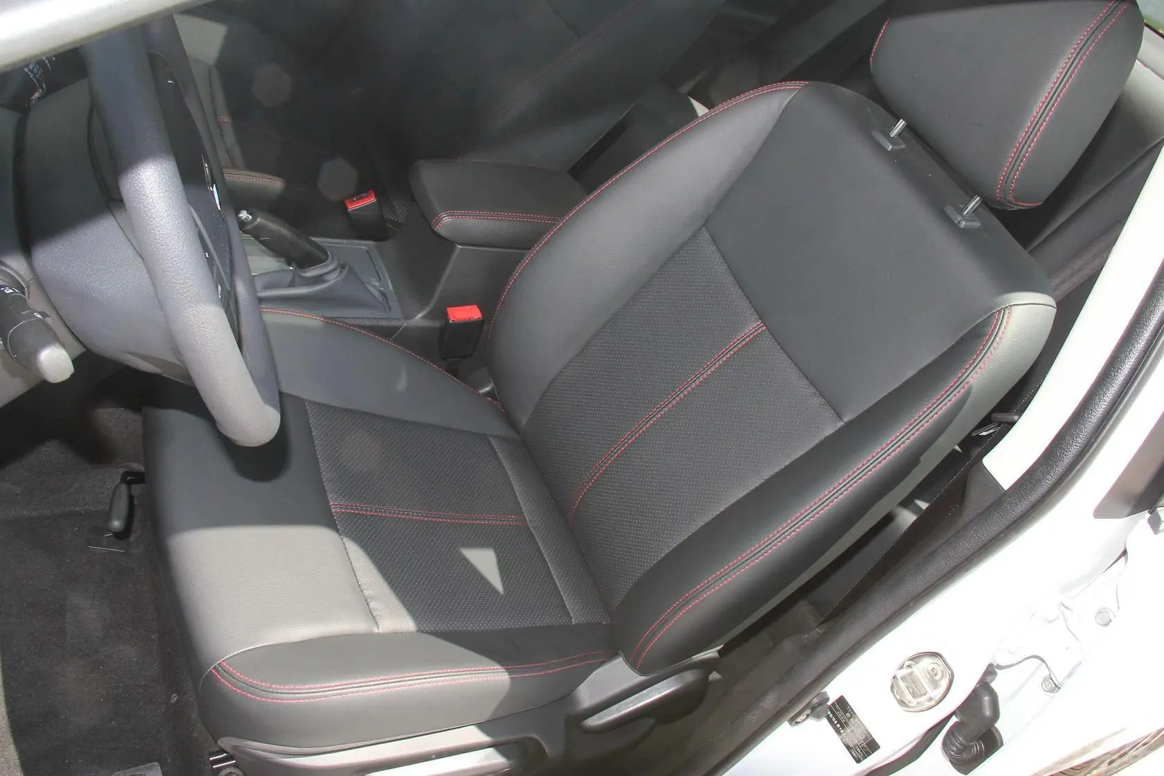 众泰Z3001.5L 手动 尊享版驾驶员座椅