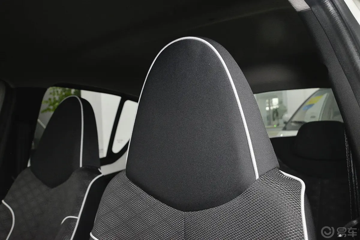 比亚迪F01.0L 手动 悦酷版驾驶员头枕