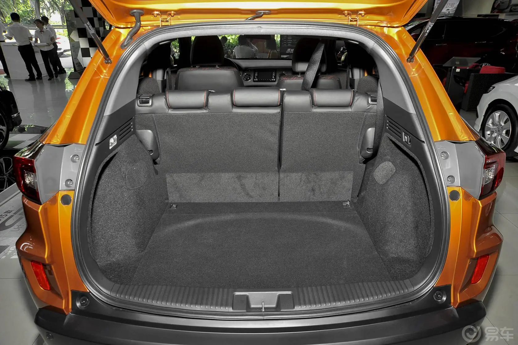 本田XR-V1.8L EXi 手动 舒适版行李箱空间