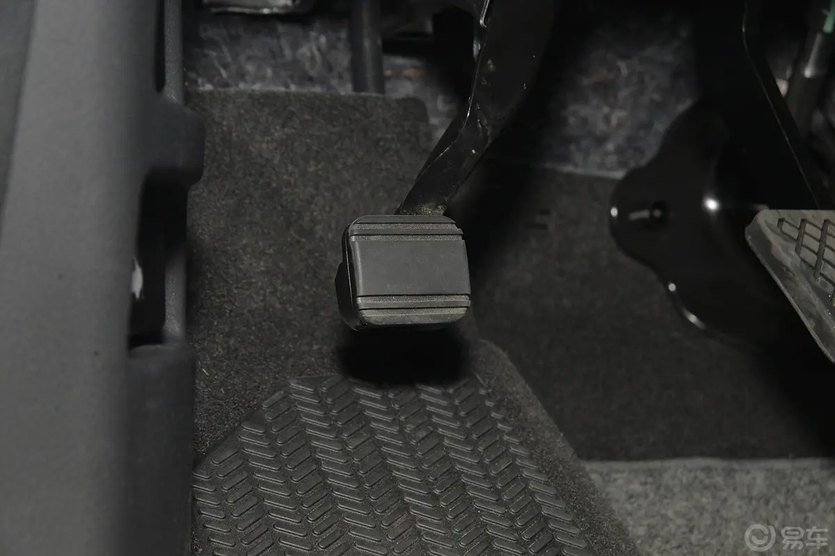 奥德赛改款 2.4L 自动 智享版驻车制动（手刹，电子，脚刹）