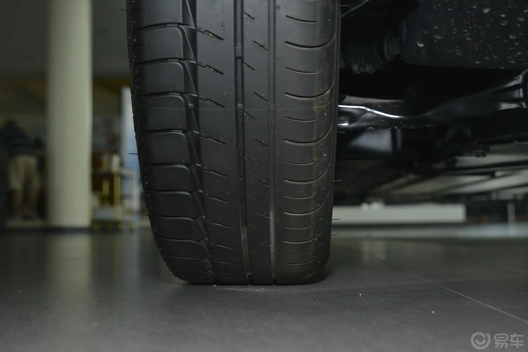 宝马i3(进口)增程型轮胎花纹