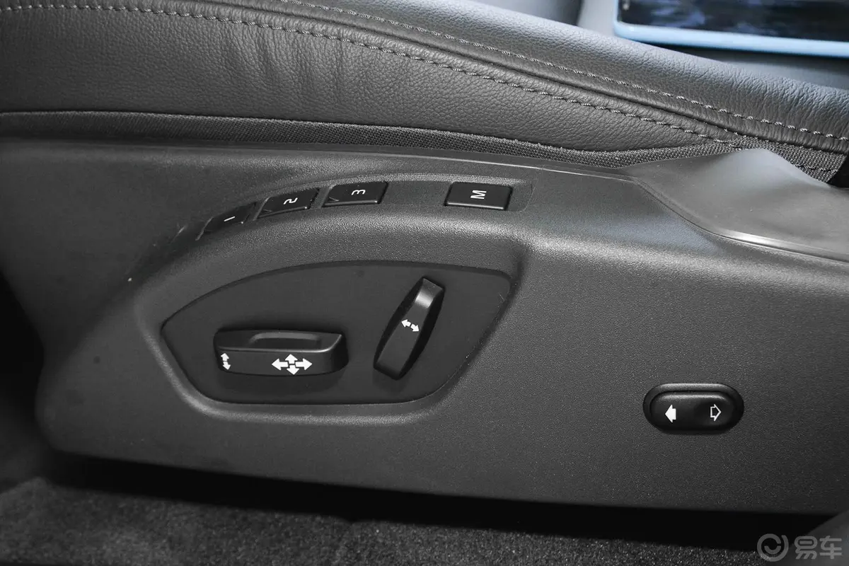沃尔沃XC60T5 AWD 智进版座椅调节键
