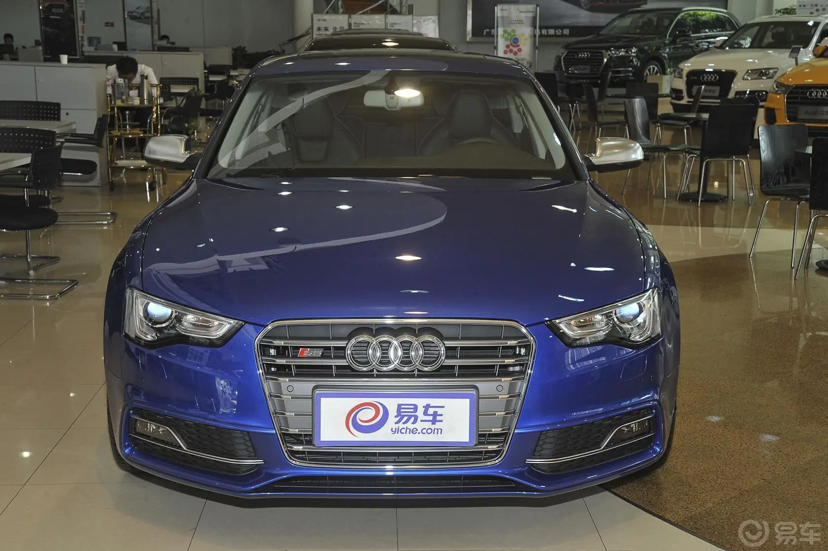 奥迪S5Sportback 3.0T正前水平