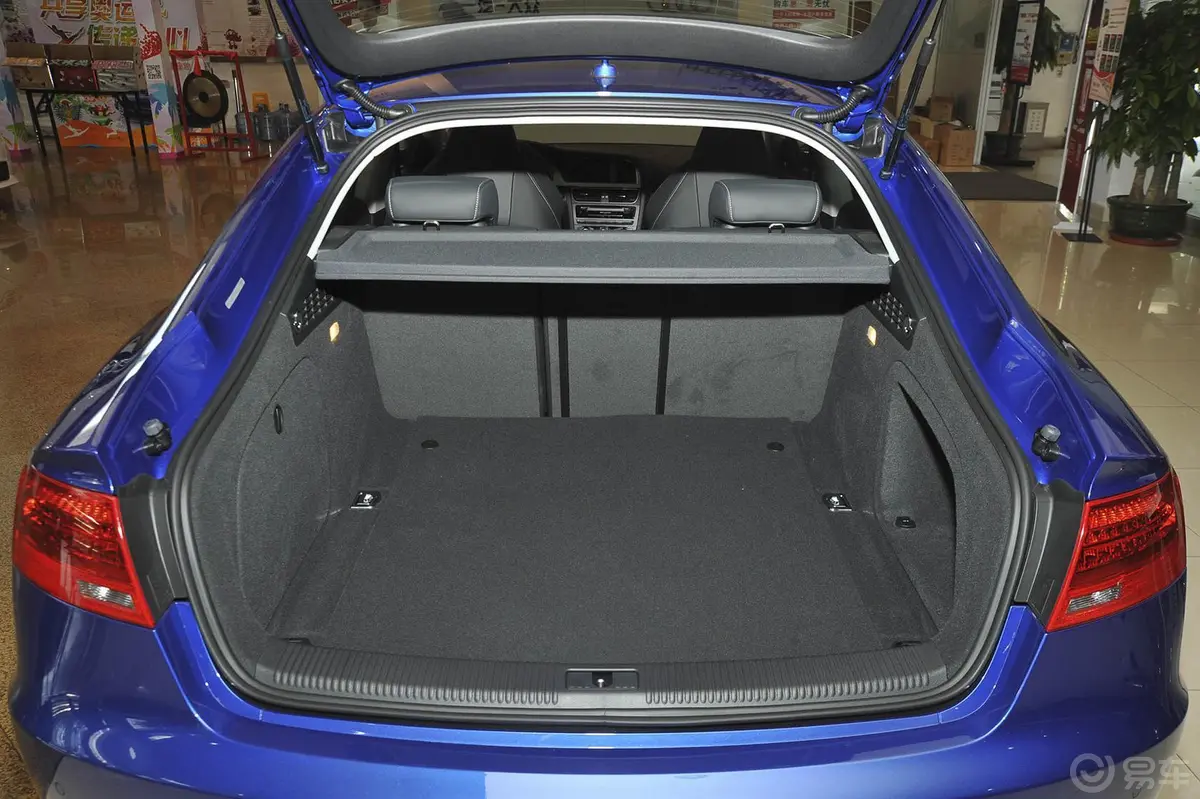 奥迪S5Sportback 3.0T行李箱空间