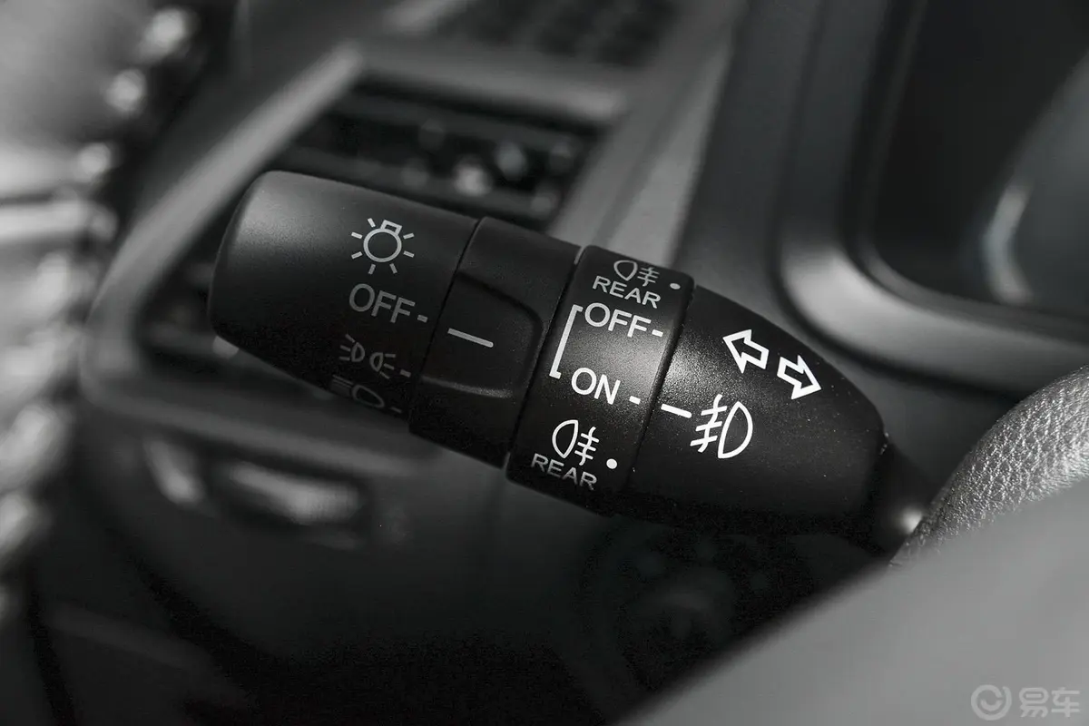 优6 SUV1.8T 自动 时尚升级型大灯开关