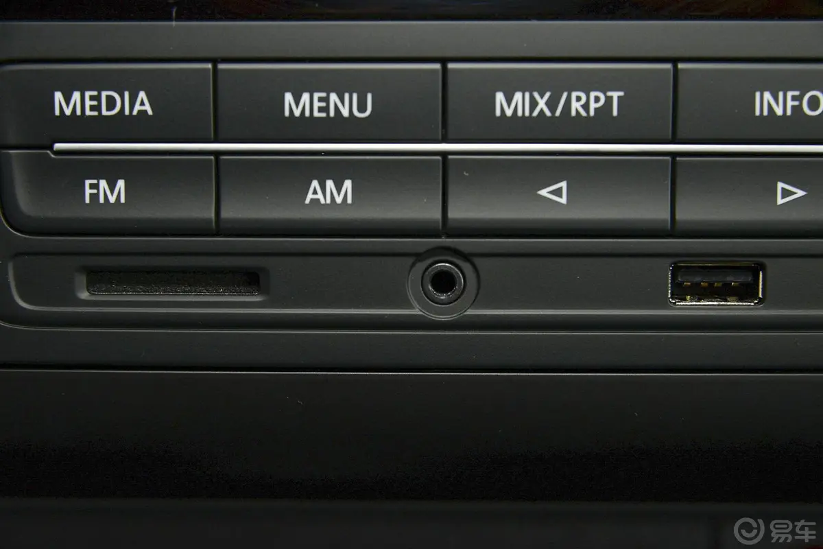 途安1.4TSI 自动 5座 舒适版AUX接口