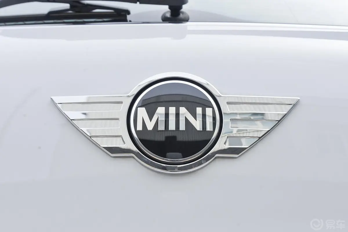 MINI COUNTRYMAN1.6T COOPER All 4 Fun 装备控外观