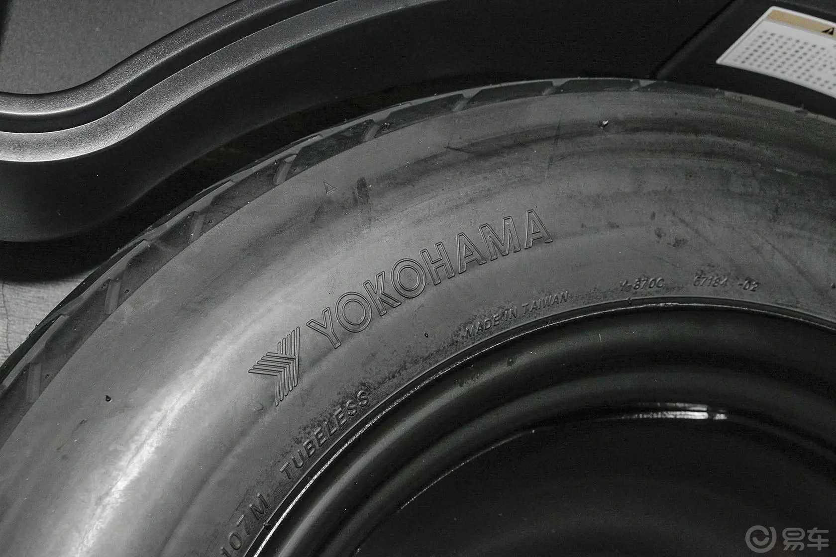 雷克萨斯RX300 四驱 典雅版 国V备胎规格
