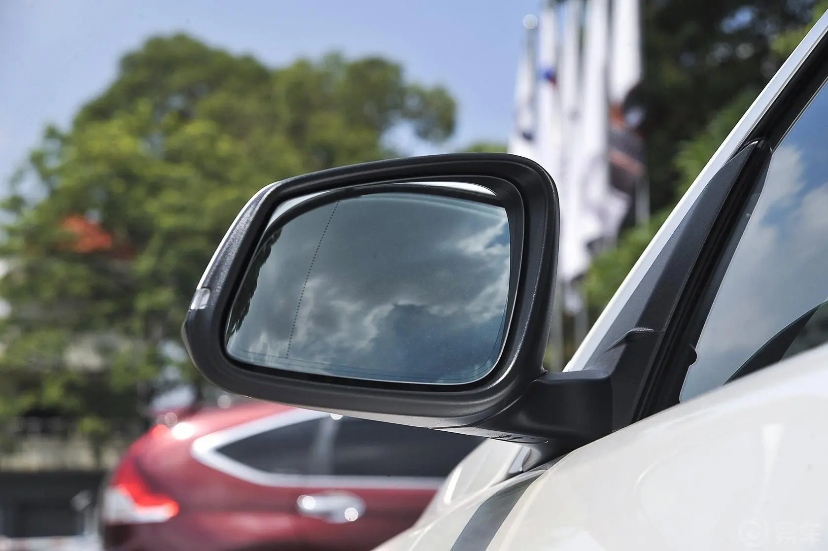 宝马4系敞篷轿跑车 428i xDrive 设计套装型后视镜镜面（后）