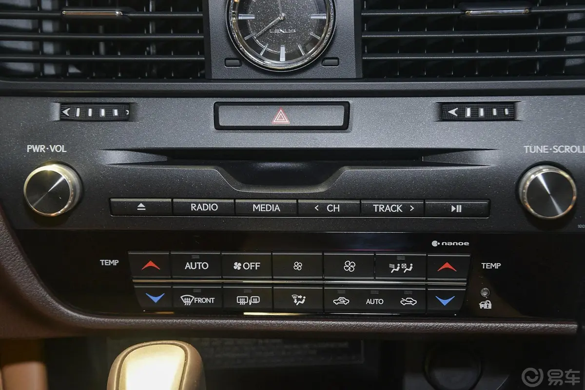 雷克萨斯RX450h 四驱 豪华版 国V空调