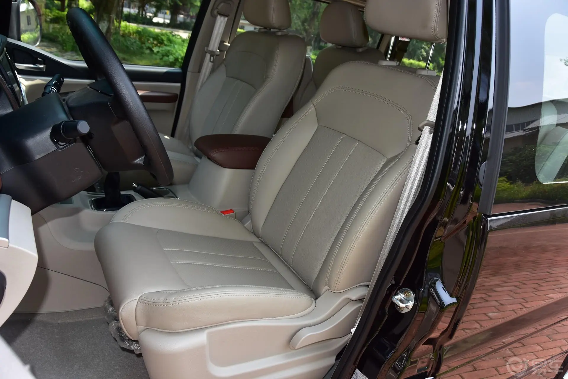 菱智M5 1.6L 手动 豪华版驾驶员座椅