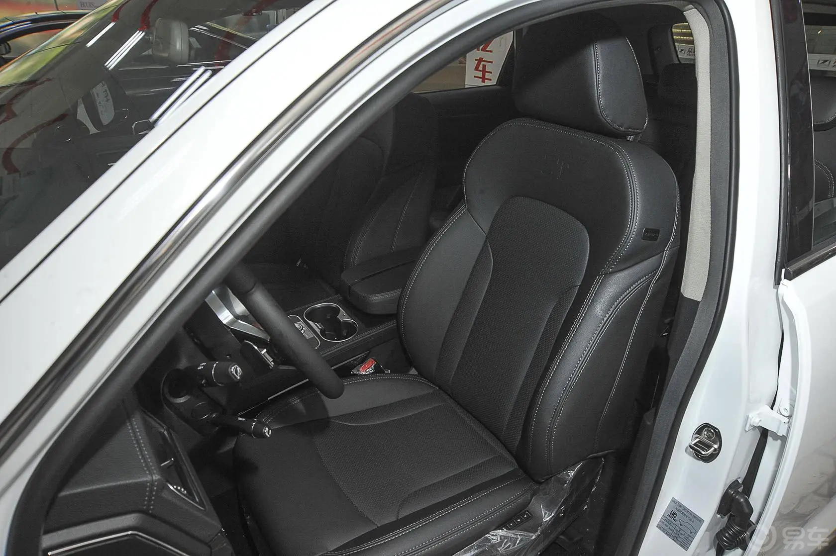 众泰T600家用版 2.0T 手动 尊贵版驾驶员座椅
