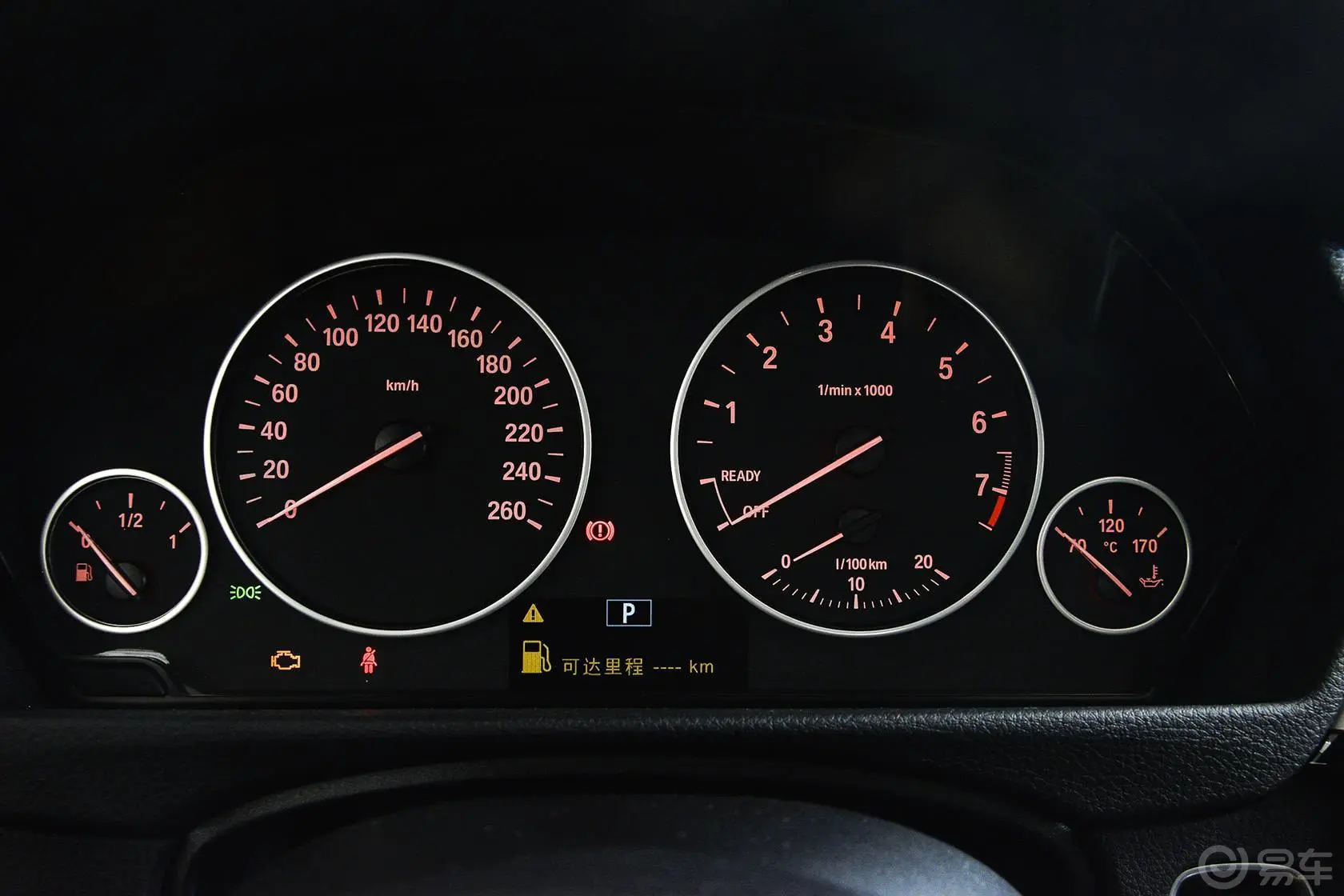 宝马4系双门轿跑车 420i 时尚型仪表盘背光显示