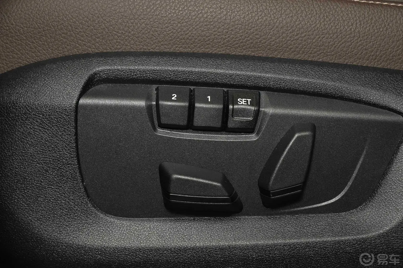 宝马X5(进口)xDrive28i座椅调节键