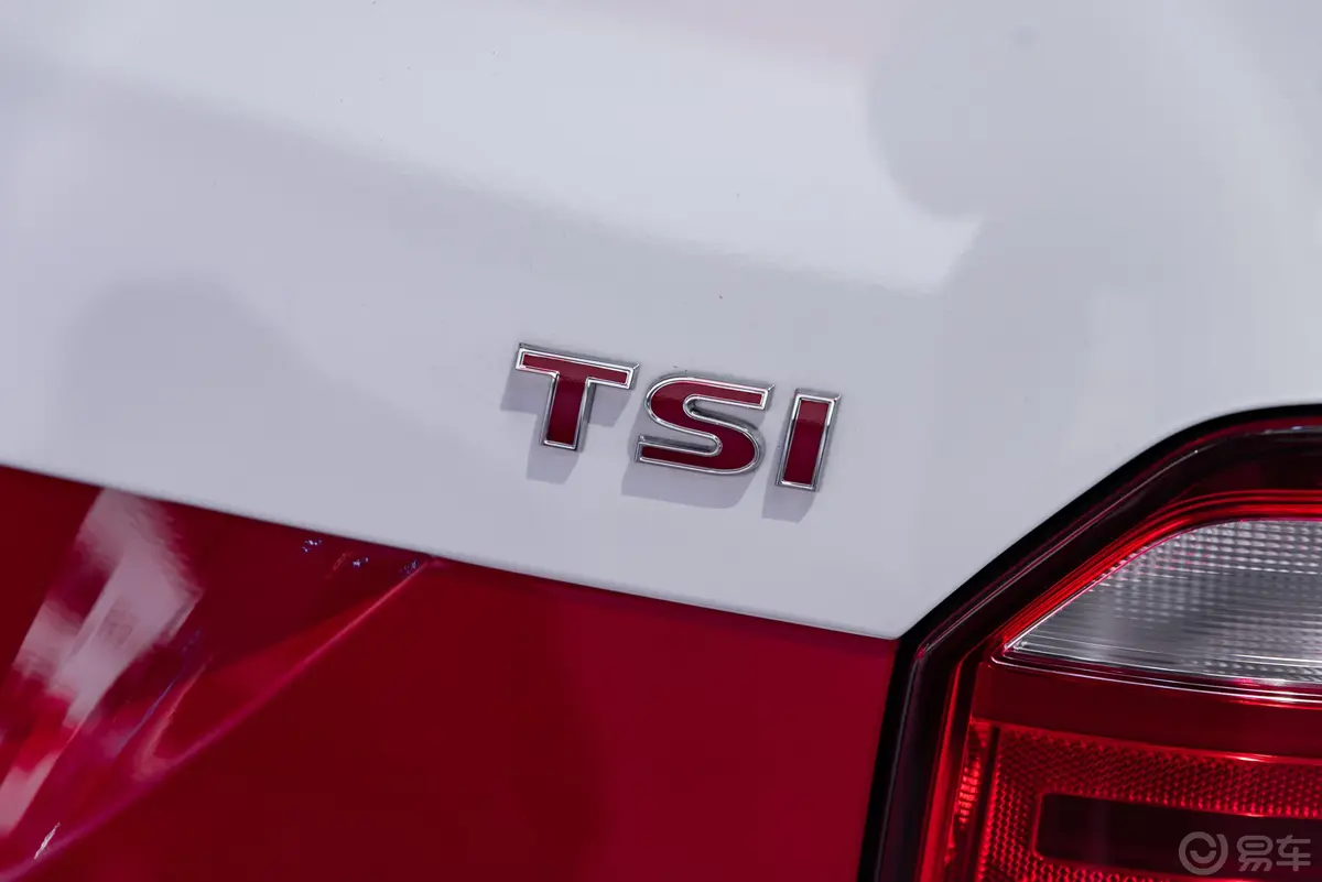 迈特威2.0TSI 两驱  66周年限量版外观